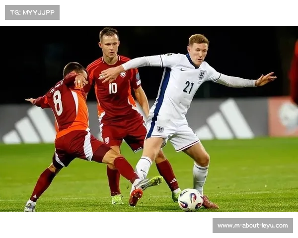 拜仁的轮换策略：六球领先背景下图赫尔对主力球员保护与替补球员锻炼